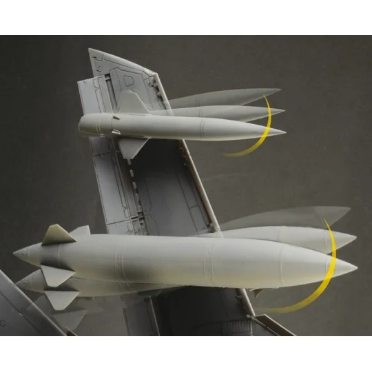 I2513-Tornado GR.4 1/32 Italeri - I2513