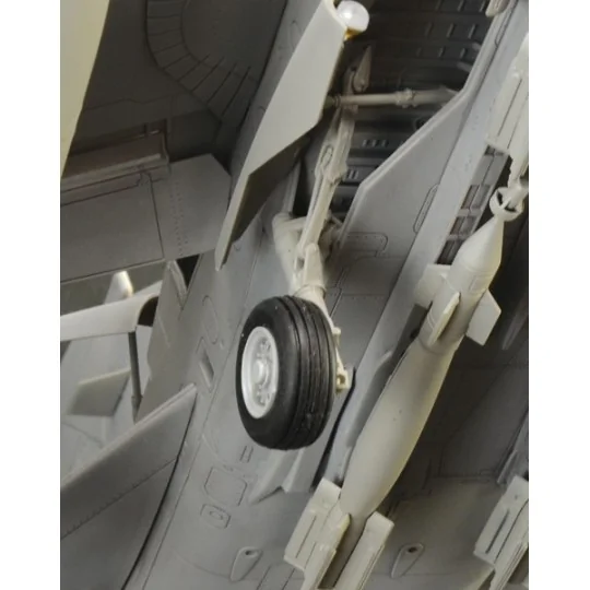 I2513-Tornado GR.4 1/32 Italeri - I2513