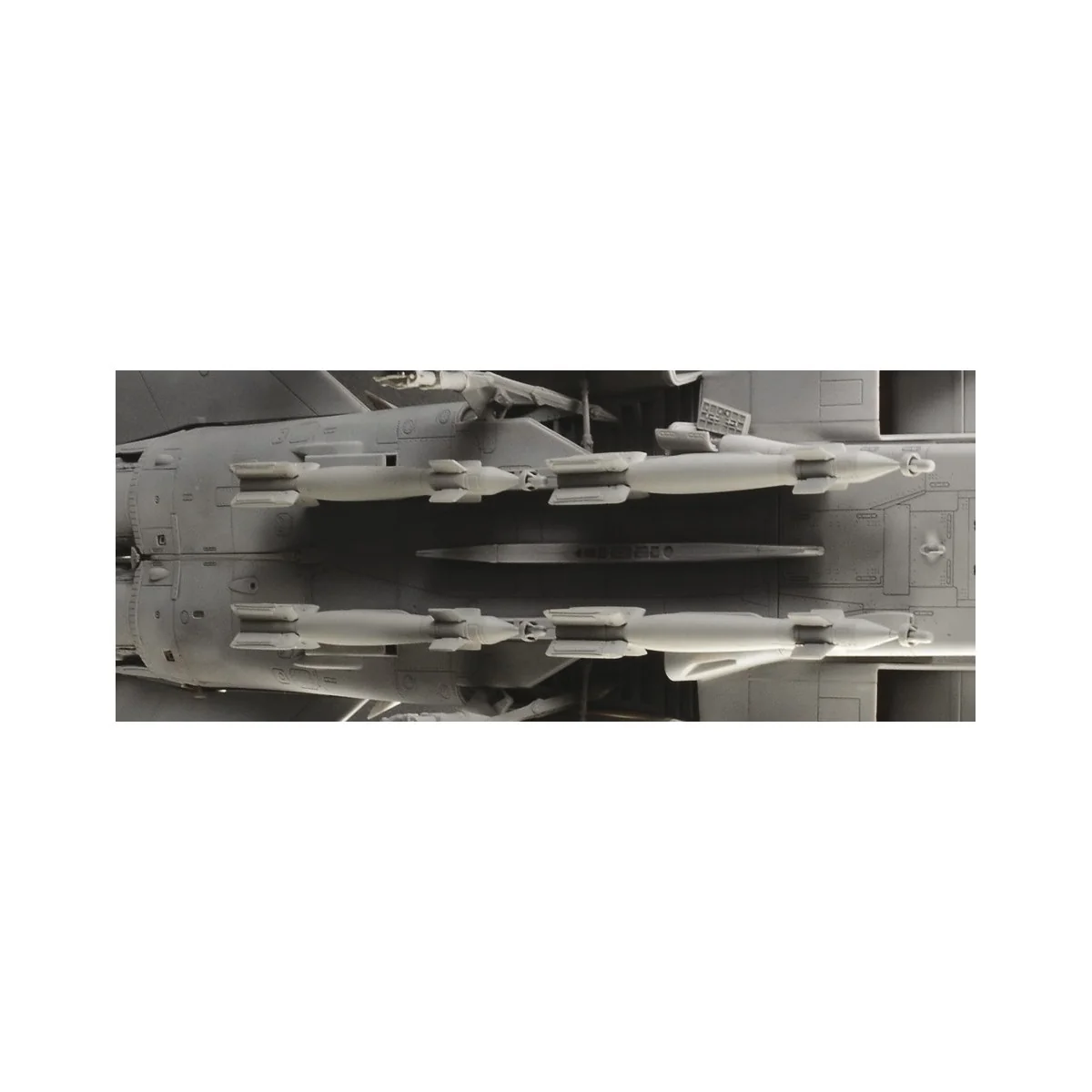 Tornado GR.4 1/32 Italeri Italeri I2513 - 19 Tornado GR.4 1/32 Italeri Italeri I2513 - 19