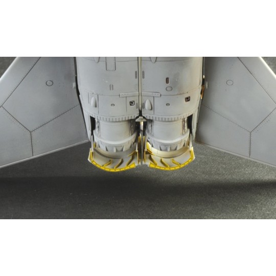 I2513-Tornado GR.4 1/32 Italeri