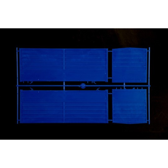 I3945-Volvo FH16 bâché avec hayon 1/24 Italeri