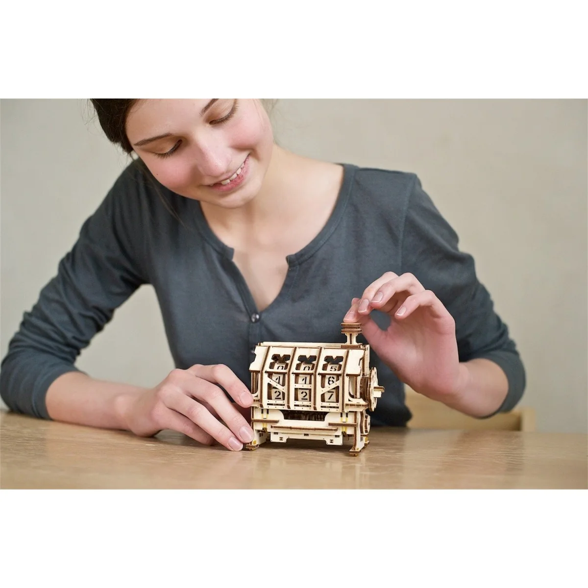 Counter - STEM Puzzle 3D wood UGEARS UGEARS UG-70130 - 6