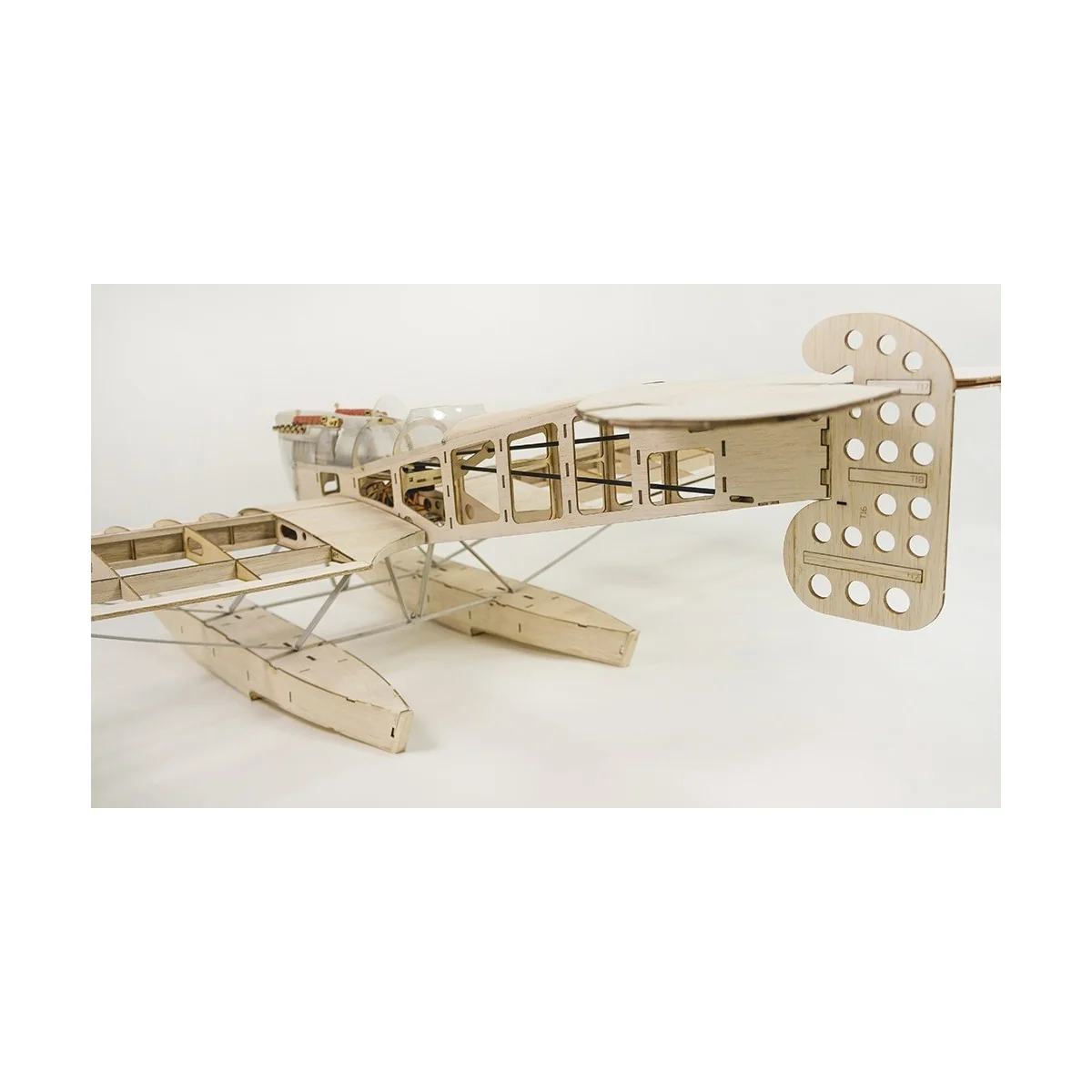 Hydravion Hansa-Brandenburg W.29 1.40m S26 Kit balsa DW Hobby DW Hobby - Dancing Wings Hobby S2601 - 6 Hydravion Hansa-Brandenburg W.29 1.40m S26 Kit balsa DW Hobby DW Hobby - Dancing Wings Hobby S2601 - 6