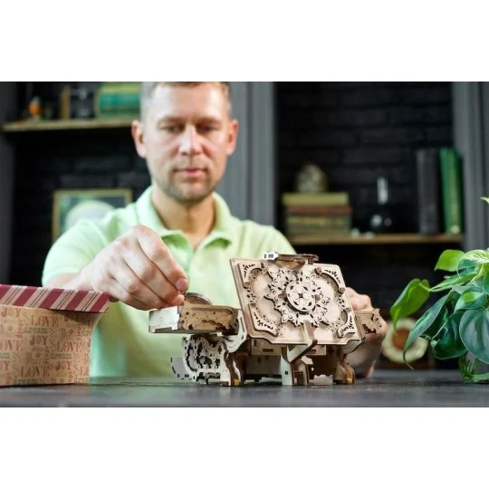 Boîte Antique Puzzle 3D bois UGEARS UGEARS UG-70089 - 7 UG-70089-Boîte Antique Puzzle 3D bois UGEARS - UG-70089
