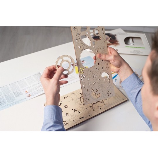 UG-70128-Globus Puzzle 3D wood UGEARS