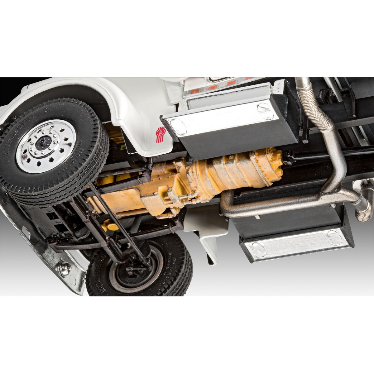 American Kenworth W-900 1/25 Revell Truck Revell 07659 - 5 American Kenworth W-900 1/25 Revell Truck Revell 07659 - 5