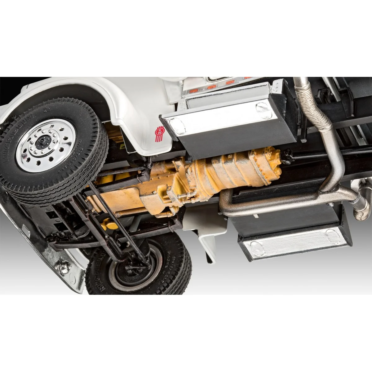 American Kenworth W-900 1/25 Revell Truck Revell 07659 - 5 American Kenworth W-900 1/25 Revell Truck Revell 07659 - 5