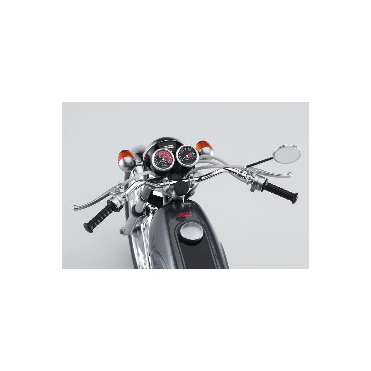 Kawasaki 500-SS/MACH III (1969) 1:12 Hasegawa Hasegawa 21510 - 4 Kawasaki 500-SS/MACH III (1969) 1:12 Hasegawa Hasegawa 21510 - 4