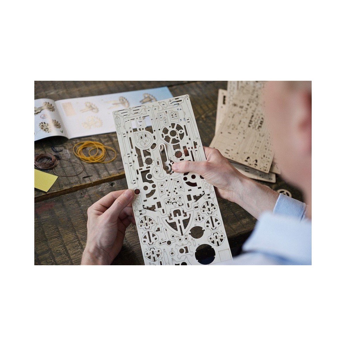 Navire De Recherche Puzzle 3D bois UGEARS UGEARS UG-70135 - 9