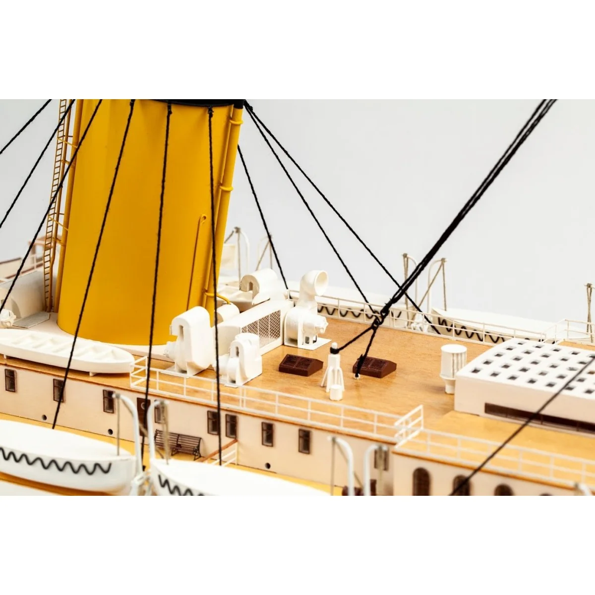 Bateau à construire RMS Titanic 510 1/144 Billing Boats S052510 - 11 Bateau à construire RMS Titanic 510 1/144 Billing Boats S052510 - 11