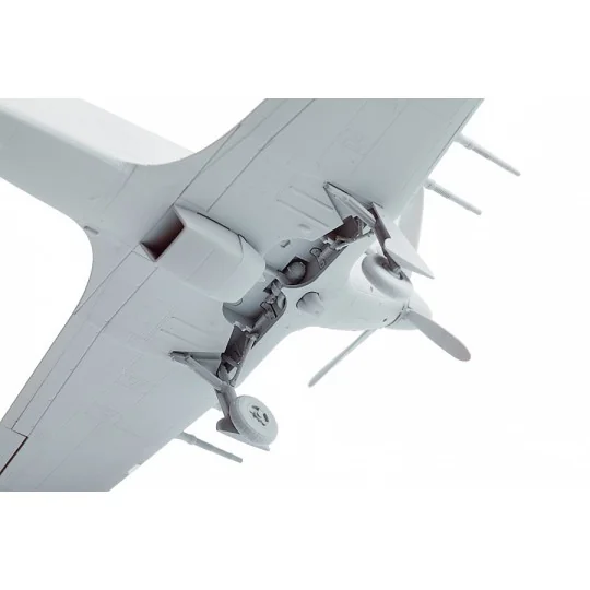 Z7322-Hurricane Mk.IIc 1/72 Zvezda - Z7322