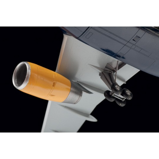 Z7032-Boeing 757-200 1/144 Zvezda