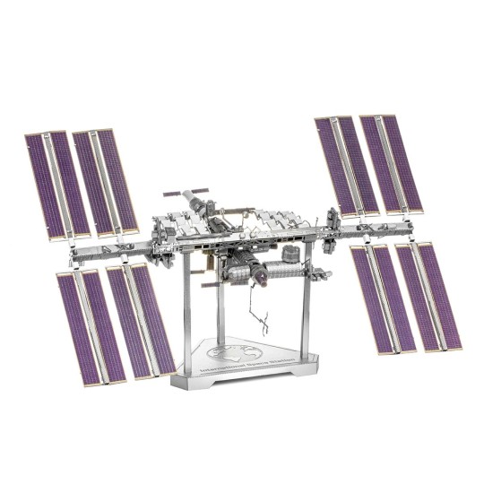 ICX140-Iconix International Space Station Skycrane Metal Earth