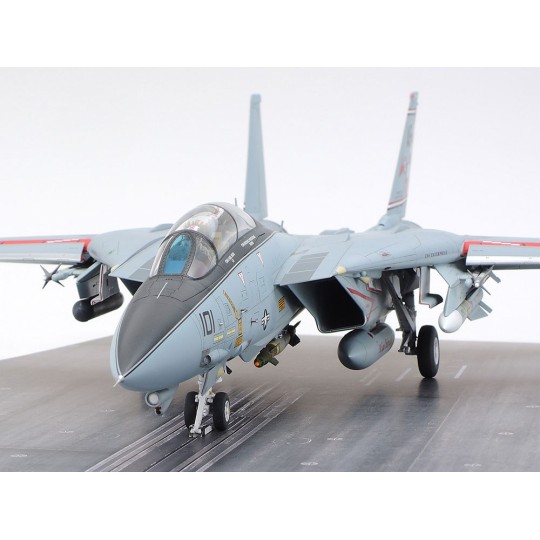 61122-Avion F-14A Tomcat Late (Catapultage) 1/48 Tamiya
