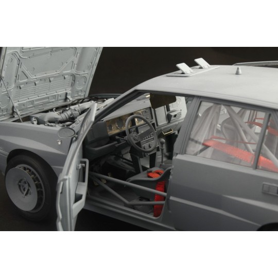 I4709-Lancia Delta HF Integrale 1/12 Italeri - I4709