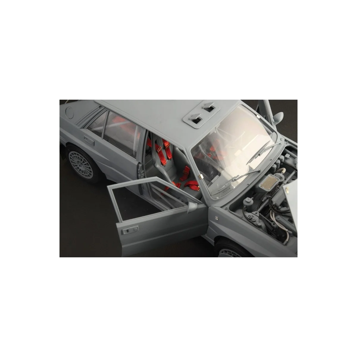 Lancia Delta HF Integrale 1/12 Italeri Italeri I4709 - 12 Lancia Delta HF Integrale 1/12 Italeri Italeri I4709 - 12