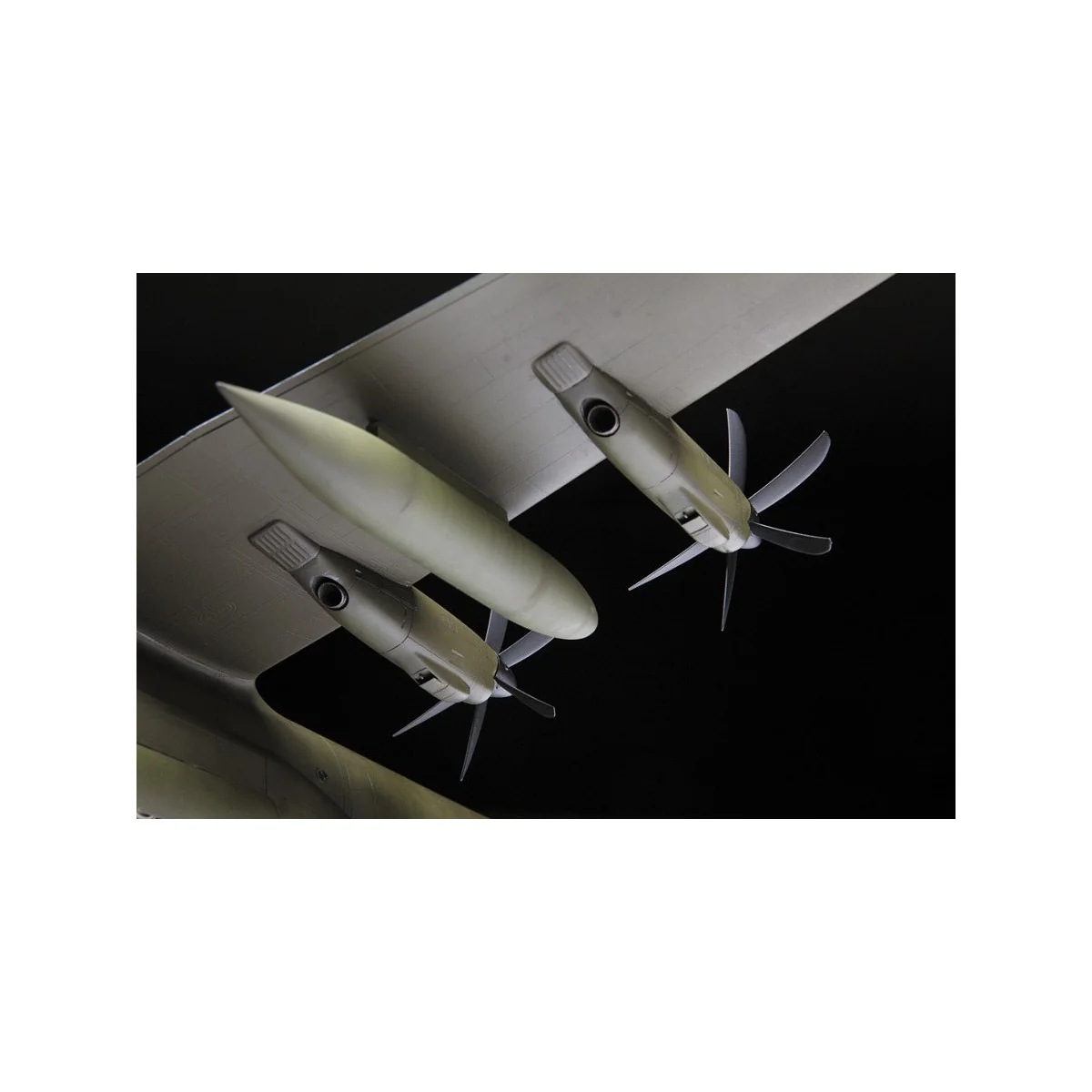 C-130H Hercules 1/72 Zvezda Zvezda Z7324 - 6 C-130H Hercules 1/72 Zvezda Zvezda Z7324 - 6