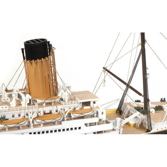 14009-Bateau Titanic 1/300 kit construction bois OcCre