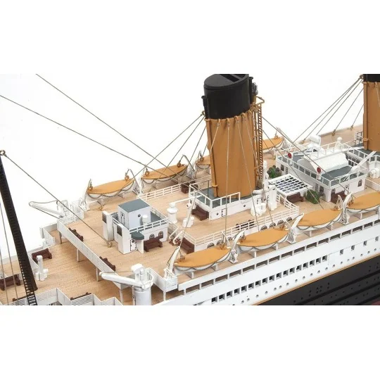 14009-Boat Titanic 1/300 kit wood construction OcCre