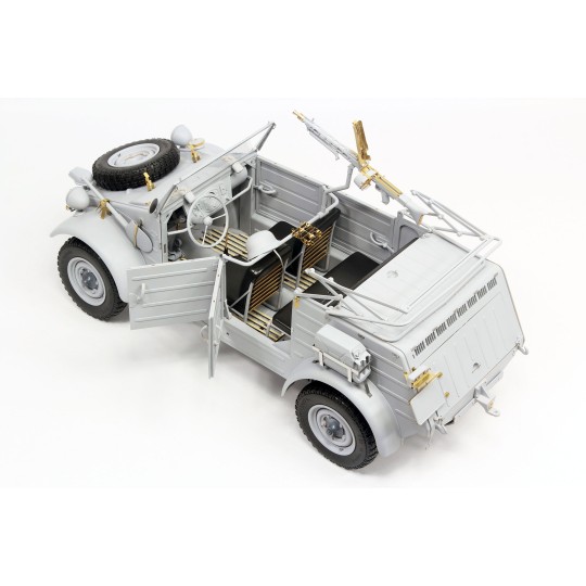 Military Kübelwagen Type 82 1/9 Revell 03500 - 2 03500-Military Kübelwagen Type 82 1/9 - 03500