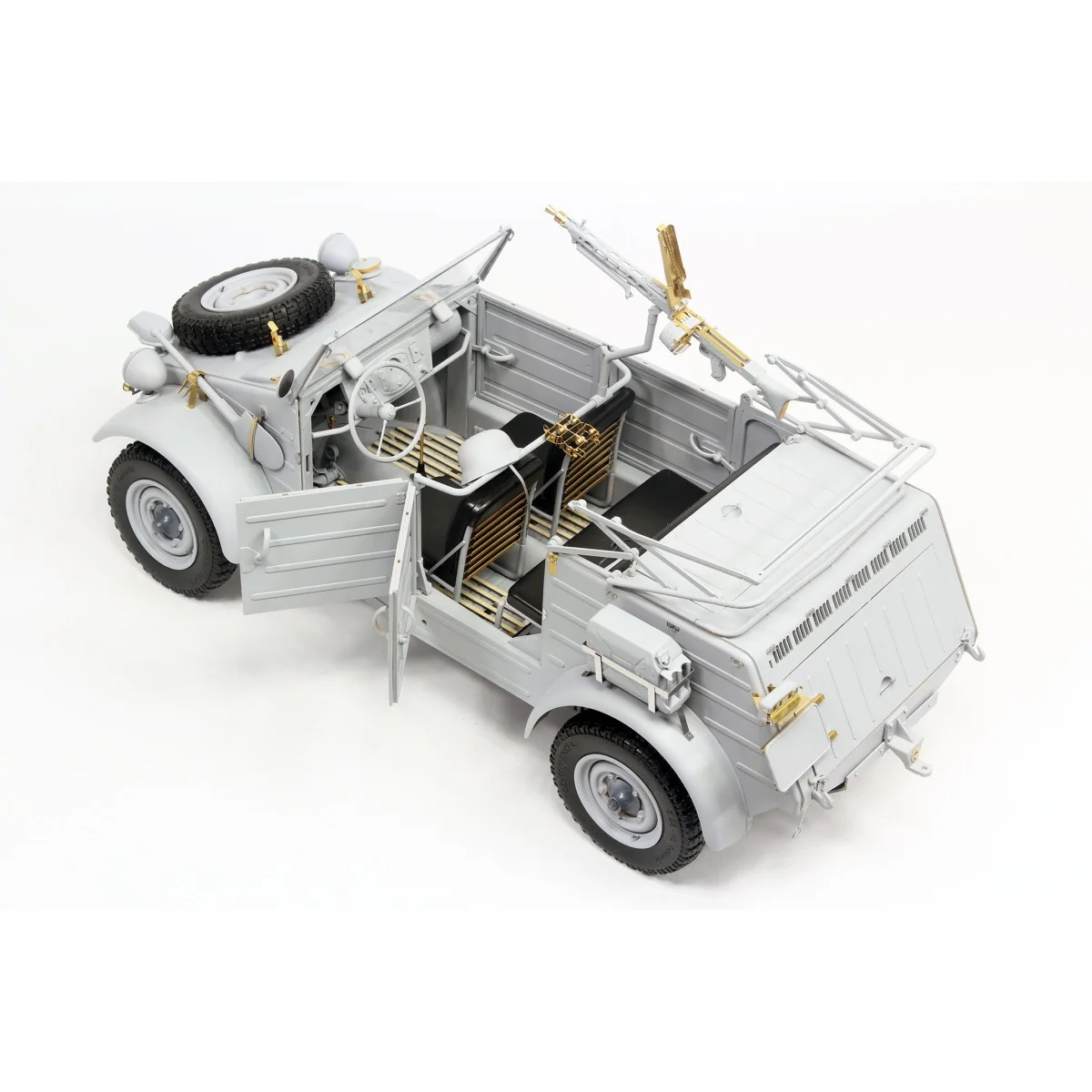 Military Kübelwagen Type 82 1/9 Revell 03500 - 2 Military Kübelwagen Type 82 1/9 Revell 03500 - 2