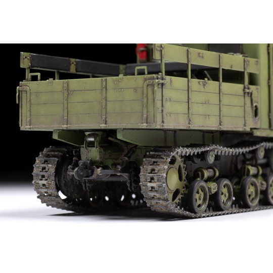 Z3663-Camion Tracteur d'Artillerie STZ-5 1/35 Zvezda
