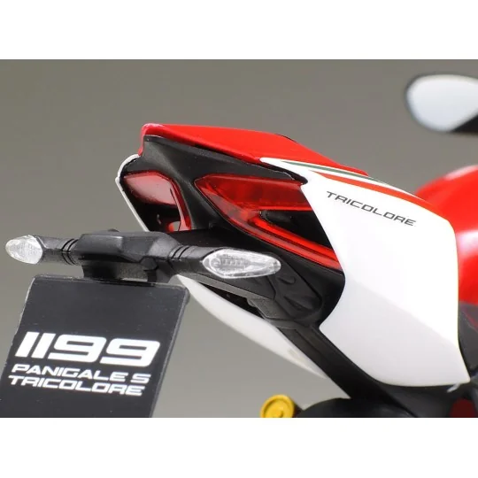 Motorcycle Ducati 1199 Panigale Tricolore 1/12 Tamiya Tamiya 14132 - 8 14132-Motorcycle Ducati 1199 Panigale Tricolore 1/12 Tamiya - 14132
