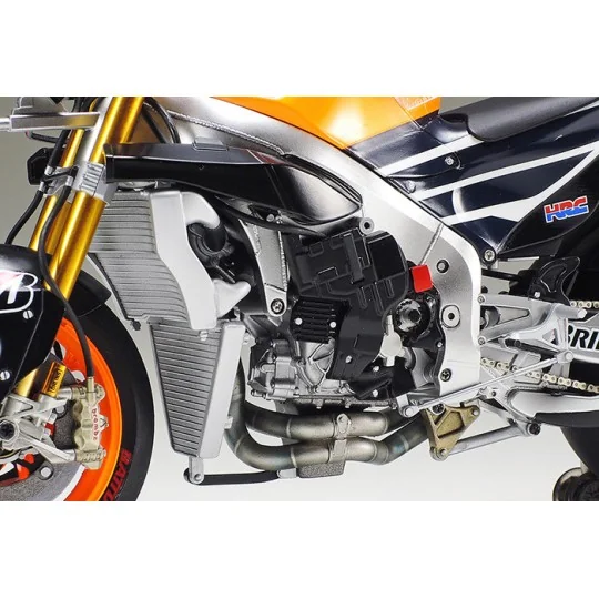 Motorcycle Honda RC213V 2014 Repsol 1/12 Tamiya Tamiya 14130 - 5 14130-Motorcycle Honda RC213V 2014 Repsol 1/12 Tamiya - 14130