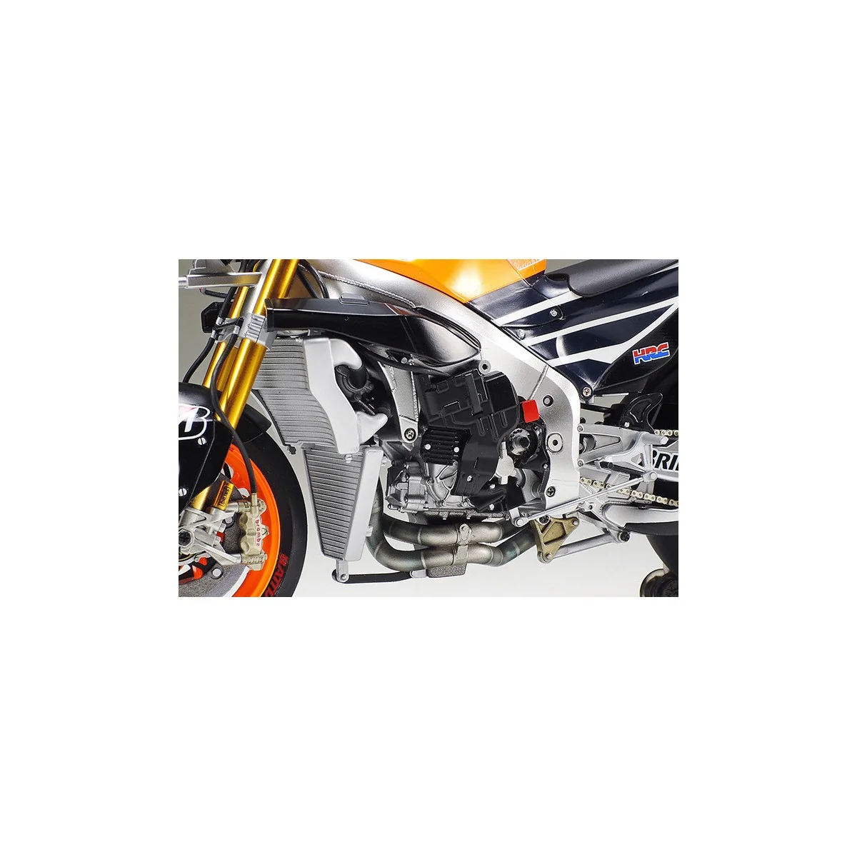 Motorcycle Honda RC213V 2014 Repsol 1/12 Tamiya Tamiya 14130 - 5 Motorcycle Honda RC213V 2014 Repsol 1/12 Tamiya Tamiya 14130 - 5