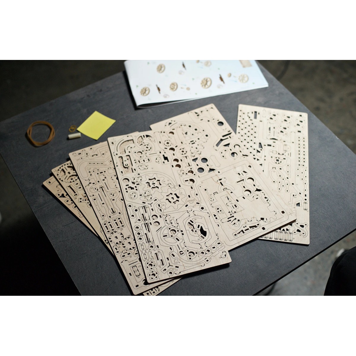 Ball course with Elevator chain Puzzle 3D wood UGEARS UGEARS UG-70156 - 13 Ball course with Elevator chain Puzzle 3D wood UGEARS UGEARS UG-70156 - 13
