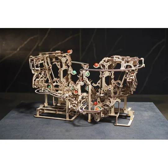 UG-70156-Parcours à Billes avec Élévateur chaine Puzzle 3D bois UGEARS