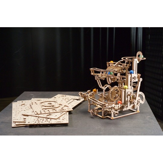 UG-70157-Parcours à Billes avec Élévateur gradins Puzzle 3D bois UGEARS