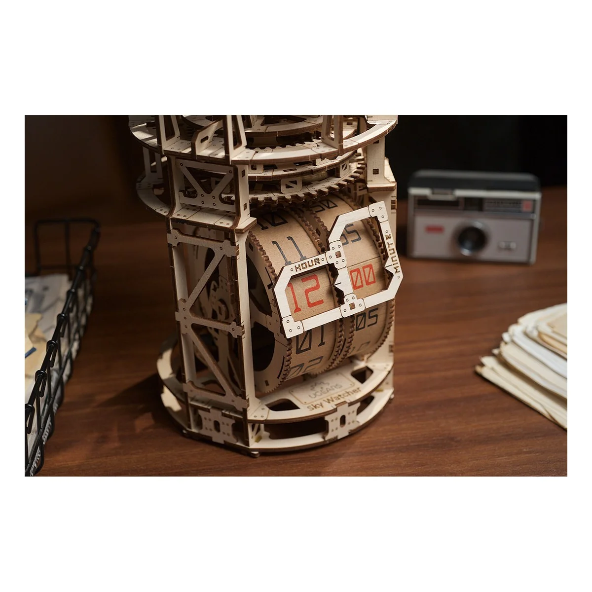 Horloge observateur du ciel Puzzle 3D bois UGEARS UGEARS UG-70162 - 12 Horloge observateur du ciel Puzzle 3D bois UGEARS UGEARS UG-70162 - 12