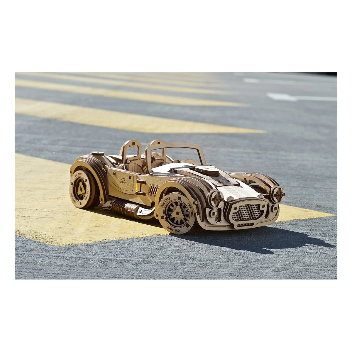 Voiture de course Drift Cobra Puzzle 3D bois UGEARS UGEARS UG-70161 - 17