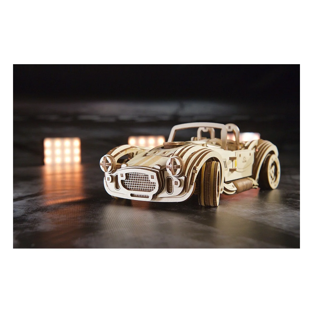 Voiture de course Drift Cobra Puzzle 3D bois UGEARS UGEARS UG-70161 - 18