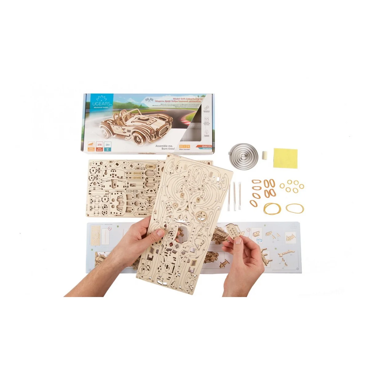 Voiture de course Drift Cobra Puzzle 3D bois UGEARS UGEARS UG-70161 - 20