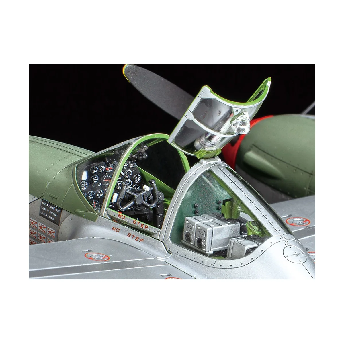 Avion Lockheed P-38J Lightning 1/48 Tamiya Tamiya 61123 - 7