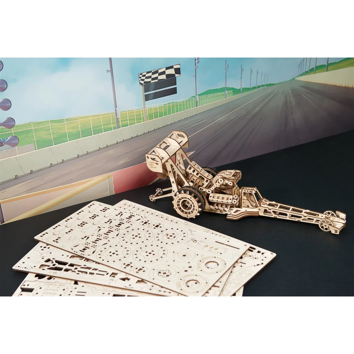 Dragster Top Fuel Puzzle 3D bois UGEARS UGEARS UG-70174 - 4 Dragster Top Fuel Puzzle 3D bois UGEARS UGEARS UG-70174 - 4