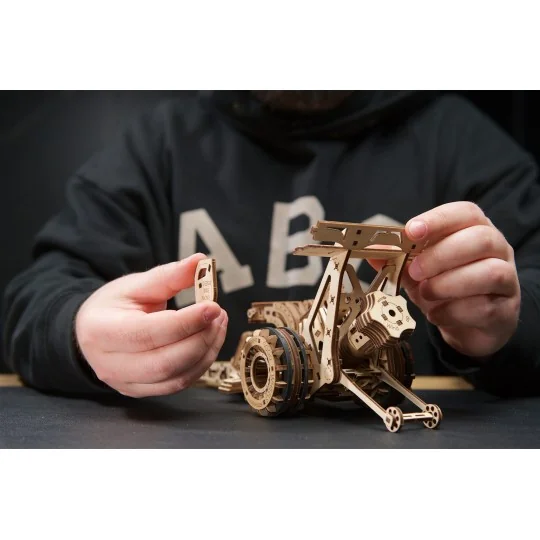 Dragster Top Fuel Puzzle 3D bois UGEARS UGEARS UG-70174 - 5 UG-70174-Dragster Top Fuel Puzzle 3D bois UGEARS - UG-70174