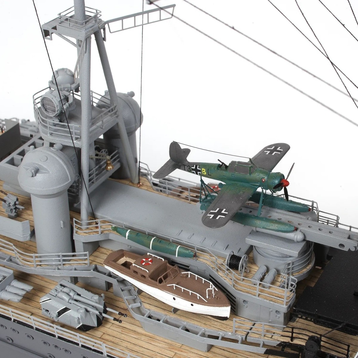 Prinz Eugen 1/200 wood construction kit OcCre OcCre 16000 - 5 Prinz Eugen 1/200 wood construction kit OcCre OcCre 16000 - 5