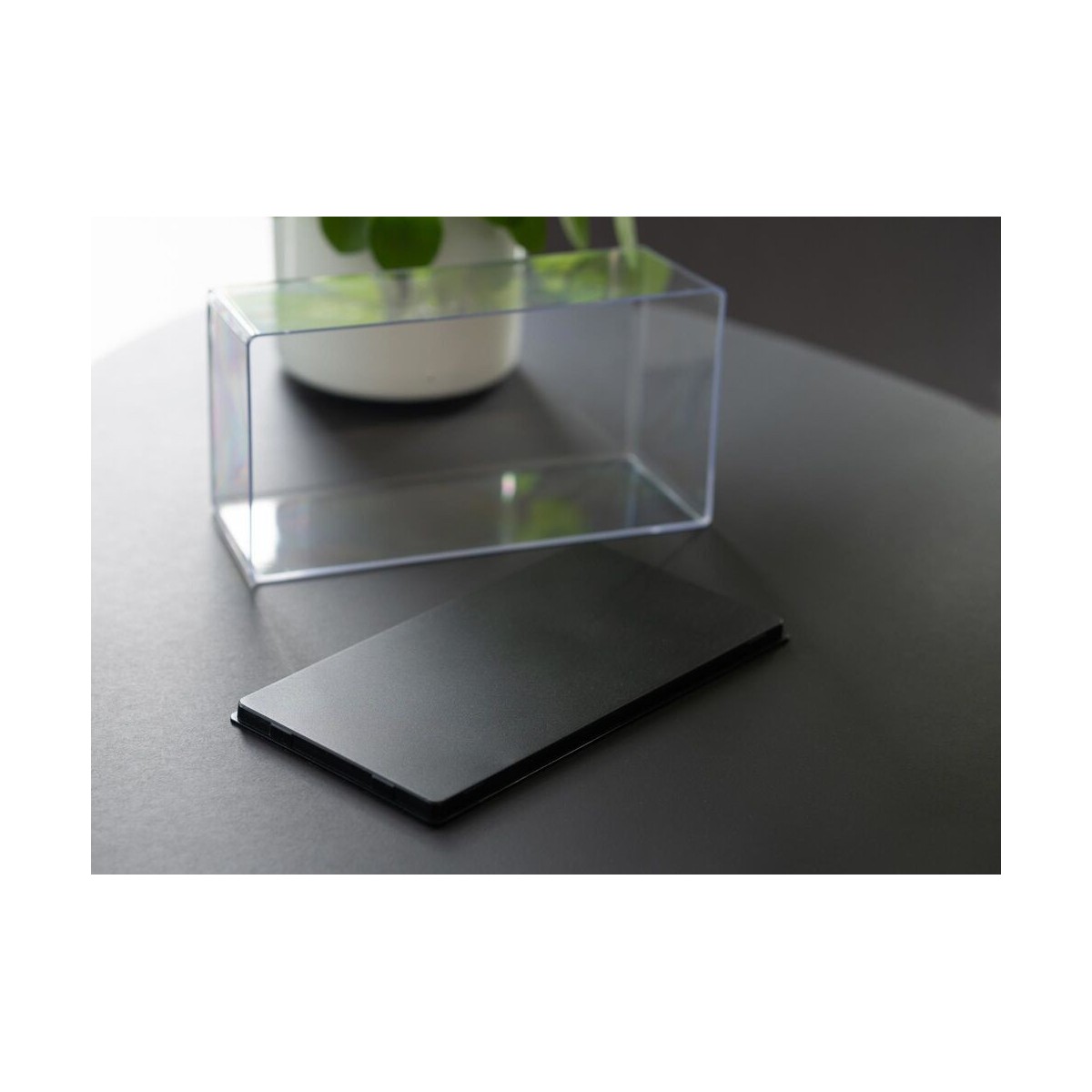 Acrylic showcase for presentation models 1/24 Heller Heller 95201 - 5 Acrylic showcase for presentation models 1/24 Heller Heller 95201 - 5