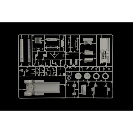Vehicle Sd.Kfz.10 & Le.IG 18 & Servants 1/35 Italeri Italeri I6595 - 7 I6595-Vehicle Sd.Kfz.10 & Le.IG 18 & Servants 1/35 Italeri - I6595