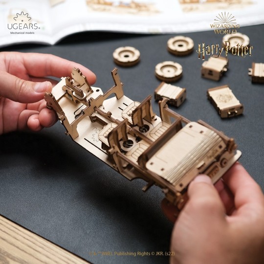 UG-70173-Flying car Anglia Harry Potter Puzzle 3D wood UGEARS