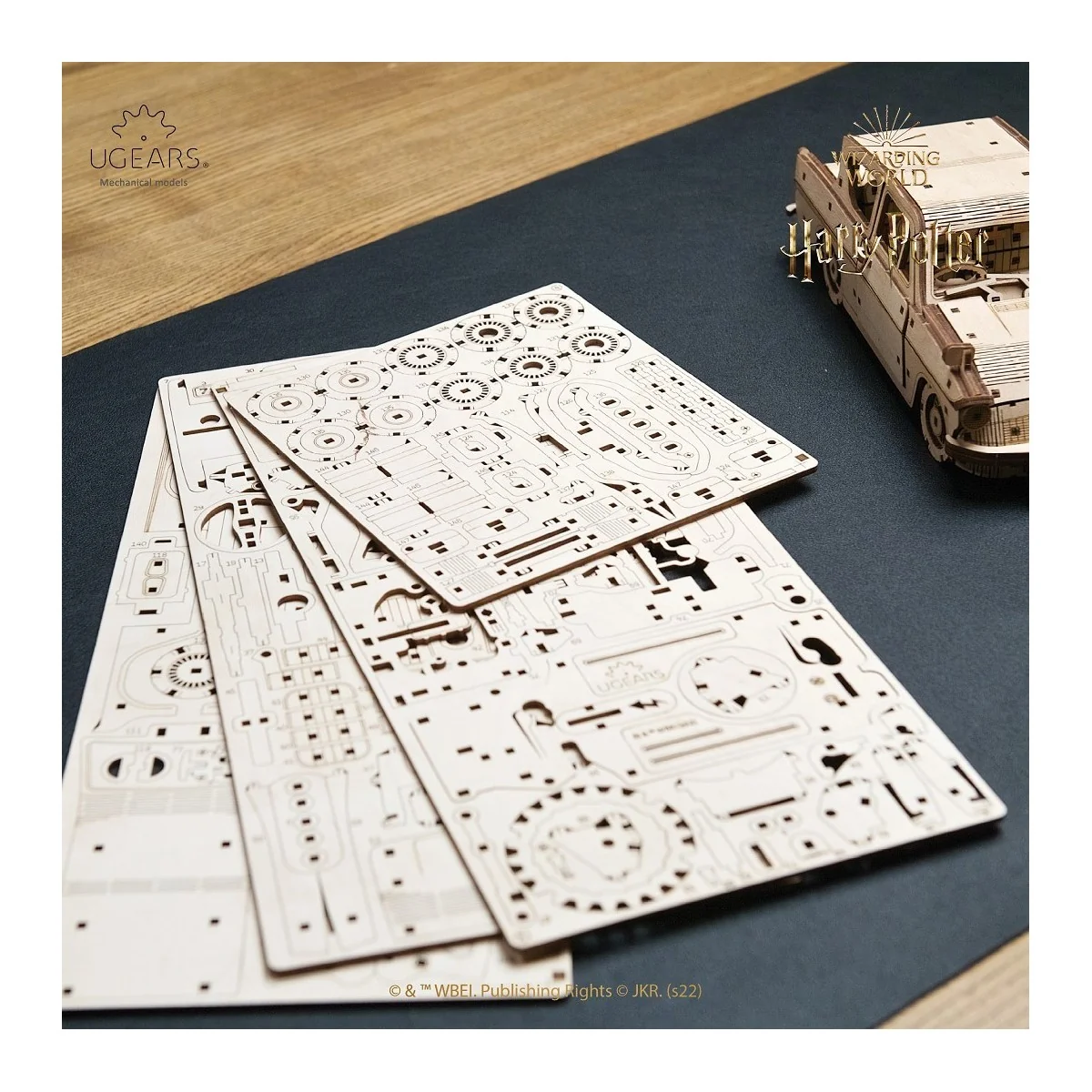 Flying car Anglia Harry Potter Puzzle 3D wood UGEARS UGEARS UG-70173 - 5 Flying car Anglia Harry Potter Puzzle 3D wood UGEARS UGEARS UG-70173 - 5