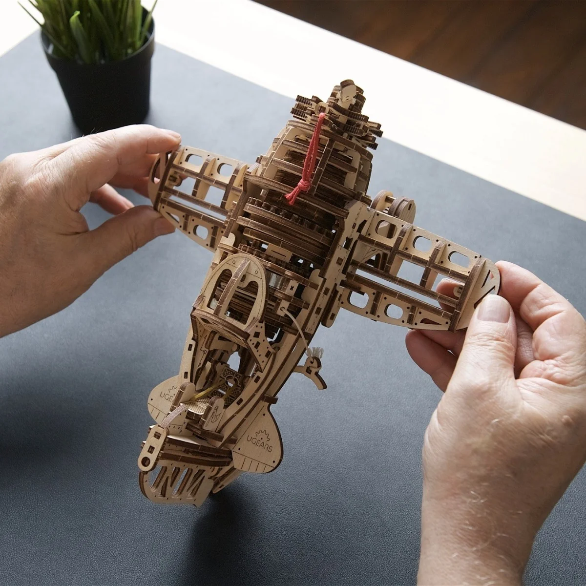 Airplane Mad Hornet Puzzle 3D wood UGEARS UGEARS UG-70183 - 10 Airplane Mad Hornet Puzzle 3D wood UGEARS UGEARS UG-70183 - 10