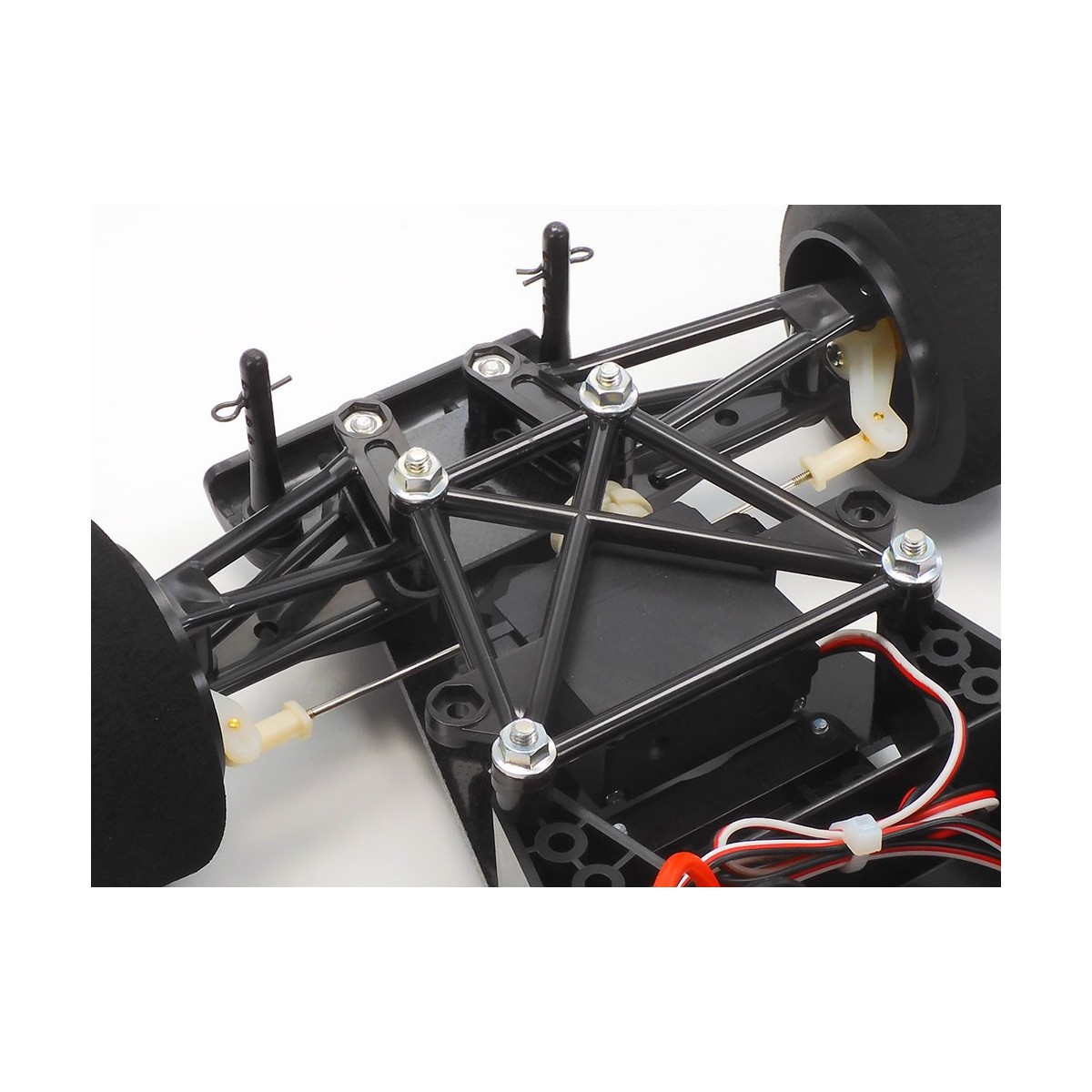 Mercedes Benz C11 1990 Kit Tamiya Tamiya 47484 - 6 Mercedes Benz C11 1990 Kit Tamiya Tamiya 47484 - 6