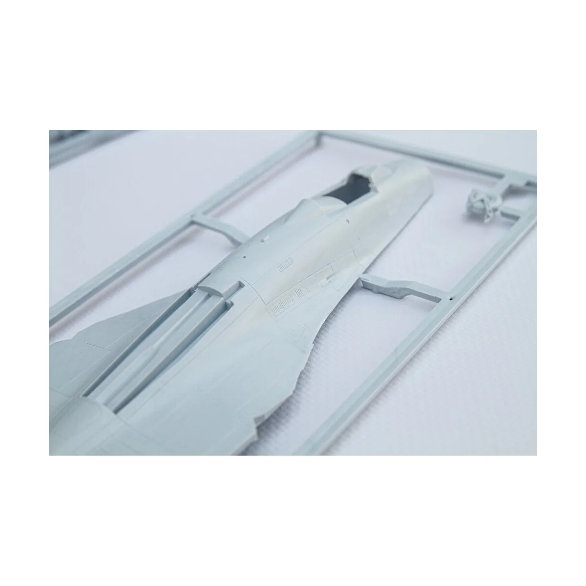 SU-27 UB/P Ukraine 1/72 Heller + colle et peintures Heller HEL-56371 - 5