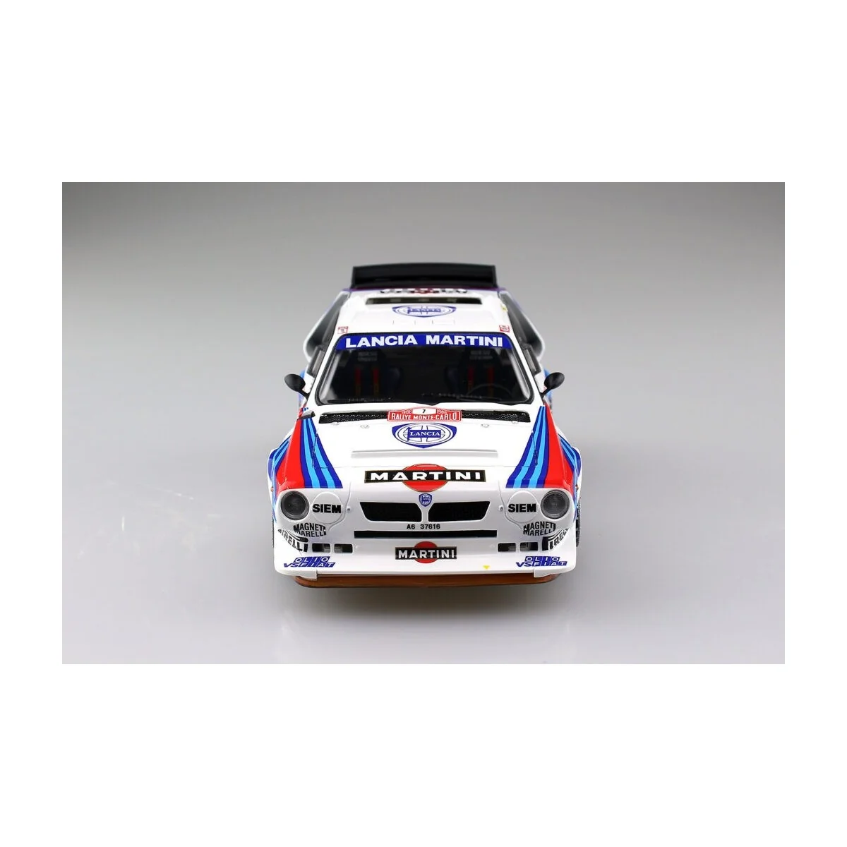 Lancia Delta S4 - Martini '86 Rally Monte Carlo 1/24 Nunu NU24030 - 6 Lancia Delta S4 - Martini '86 Rally Monte Carlo 1/24 Nunu NU24030 - 6
