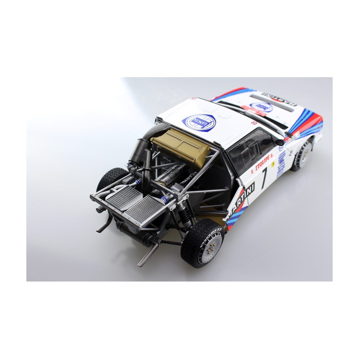 Lancia Delta S4 - Martini '86 Rally Monte Carlo 1/24 Nunu NU24030 - 13 Lancia Delta S4 - Martini '86 Rally Monte Carlo 1/24 Nunu NU24030 - 13