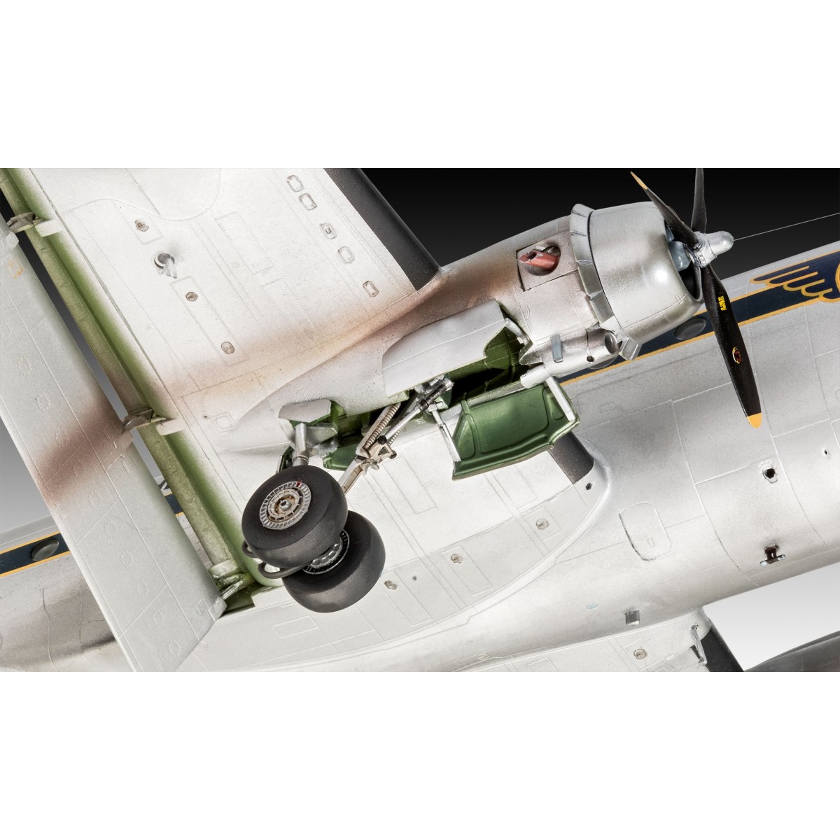 Box set 75th anniv. Airlift Berlin - C-54 D Skymaster 1/72 + Revell paints Revell 05652 - 6